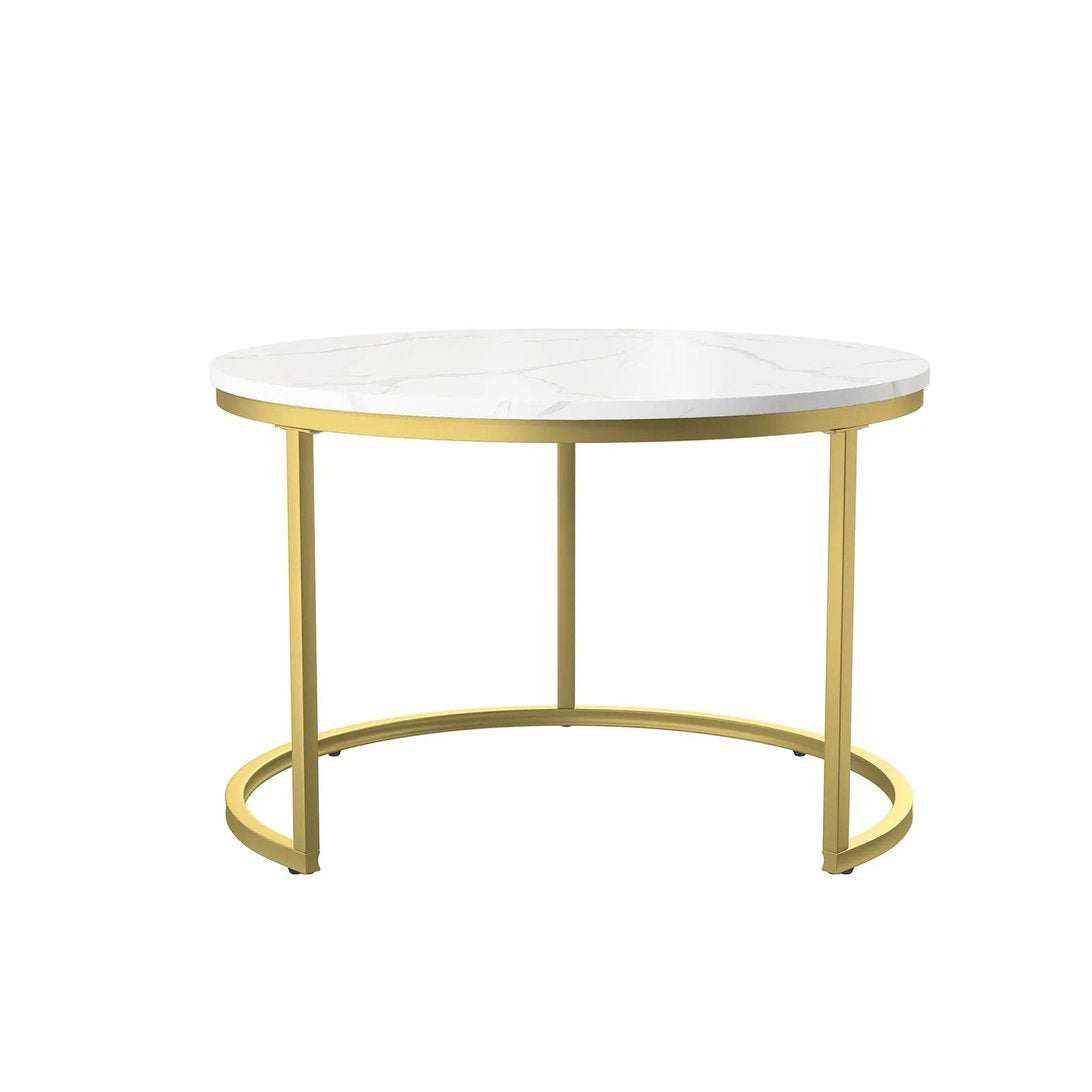 Table basse ronde TavovaT en marbre blanc avec piètement doré circulaire, design luxueux et contemporain pour salon élégant